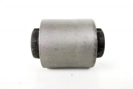 Сайлентблок заднего рычага, поперечной тяги задней подвески MITSUBISHI MN100110