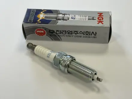 Свеча зажигания Laser Iridium NGK SILZKR7B11